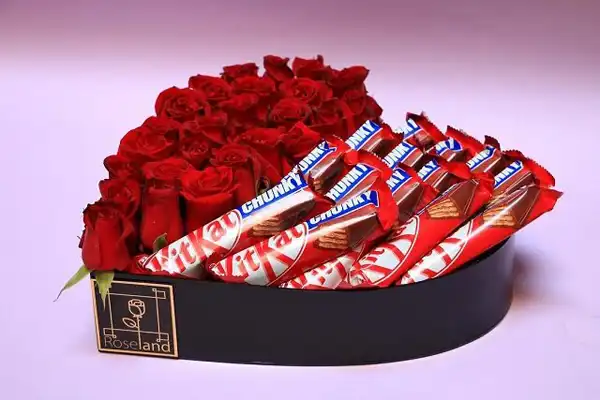 تعبیر خواب شکلات هدیه دادن + برای مرد و زن متاهل و پسر و دختر مجرد