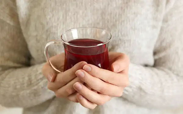 تعبیر خواب چایی خوردن + برای مرد و زن متاهل و پسر و دختر مجرد