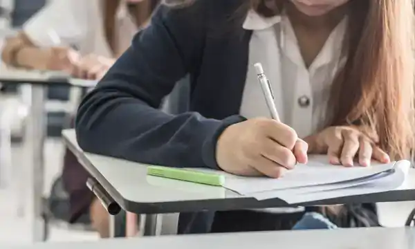 تعبیر خواب امتحان دادن زن باردار + برای مرد و زن متاهل و پسر و دختر مجرد