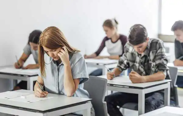 تعبیر خواب امتحان دادن زن متاهل + برای مرد و زن متاهل و پسر و دختر مجرد