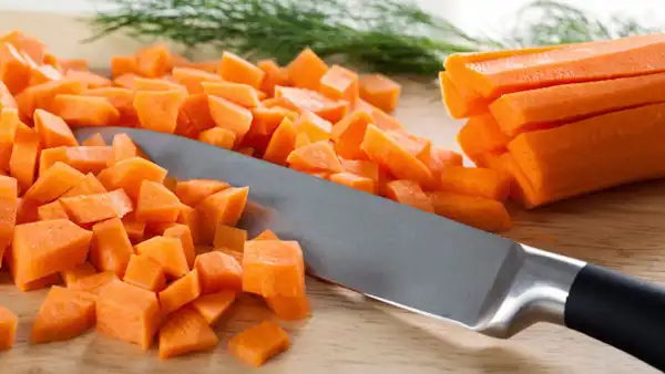 تعبیر خواب هویج خرد شده + برای مرد و زن متاهل و پسر و دختر مجرد