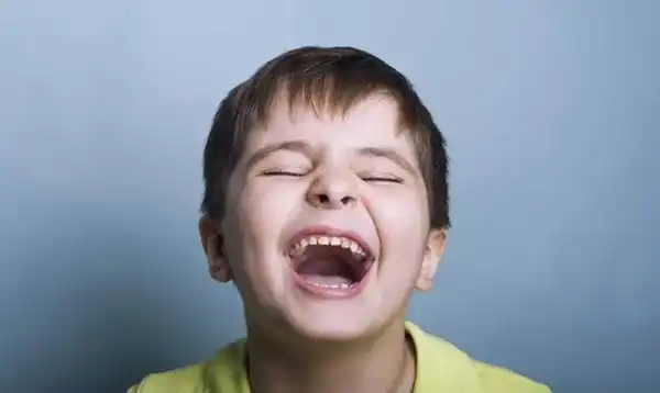 تعبیر خواب خنده برای زن متاهل + برای مرد و زن متاهل و پسر و دختر مجرد