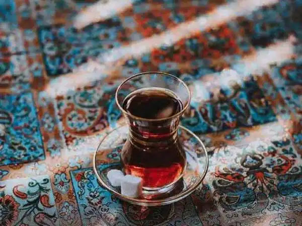 تعبیر خواب خوردن قند و چای + برای مرد و زن متاهل و پسر و دختر مجرد