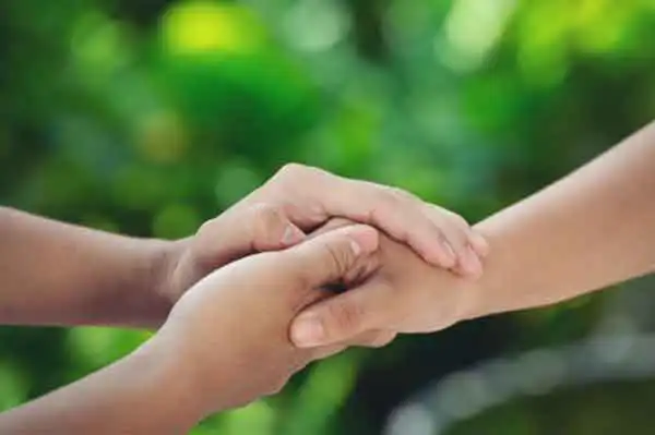 تعبیر خواب مرده از زنده چیزی خواستن برای زن متاهل + برای مرد و زن متاهل و پسر و دختر مجرد