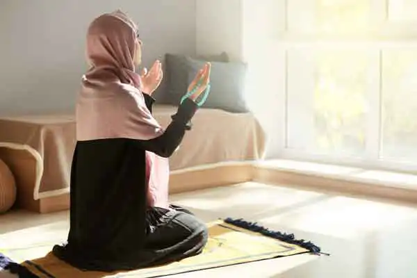 تعبیر خواب نماز حاجت برای زن متاهل + برای مرد و زن متاهل و پسر و دختر مجرد