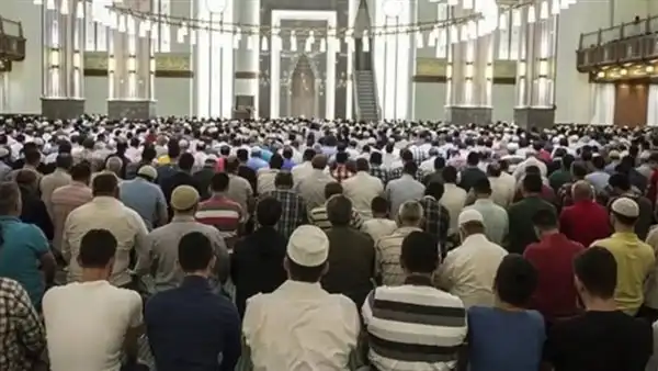 تعبیر خواب نماز جمعه برای زن متاهل + برای مرد و زن متاهل و پسر و دختر مجرد