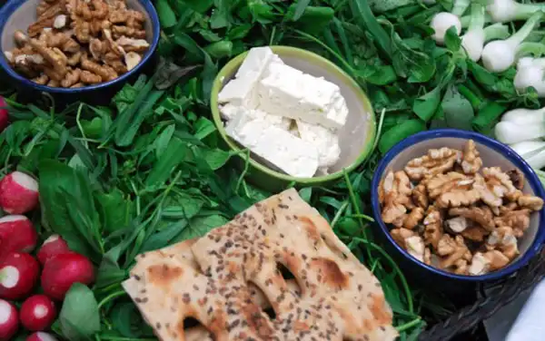 تعبیر خواب نان و پنیر برای زن متاهل + برای مرد و زن متاهل و پسر و دختر مجرد