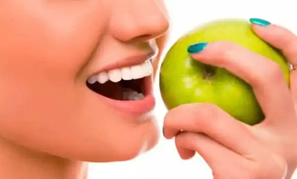 تعبیر خواب سیب سبز خوردن برای زن متاهل + برای مرد و زن متاهل و پسر و دختر مجرد