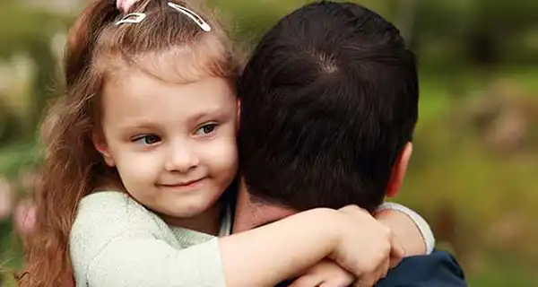 تعبیر خواب بچه دختر در بغل داشتن برای زن متاهل + برای مرد و زن متاهل و پسر و دختر مجرد