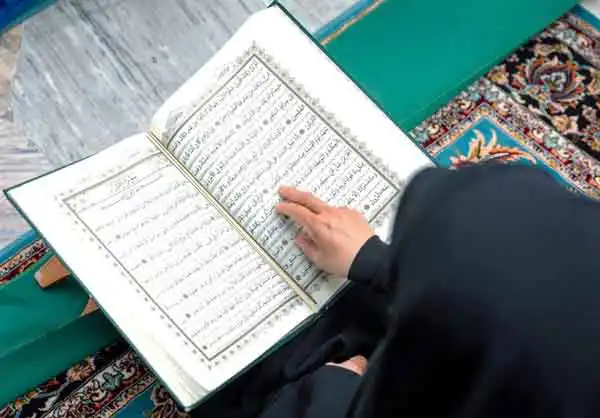 تعبیر خواب قرآن خواندن با صوت برای زن متاهل + برای مرد و زن متاهل و پسر و دختر مجرد