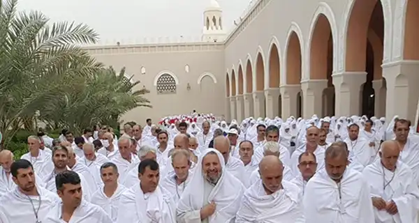 تعبیر خواب حاجی برای زن متاهل + برای مرد و زن متاهل و پسر و دختر مجرد