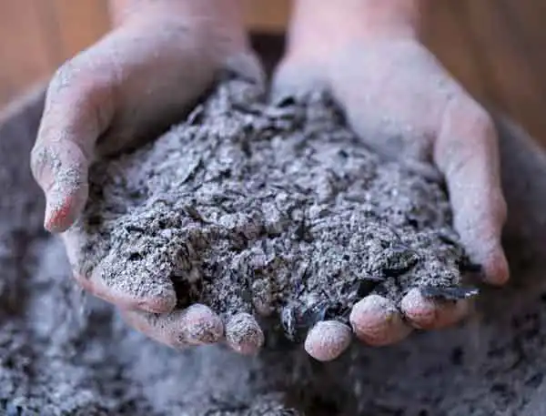 تعبیر خواب خاکستر برای زن متاهل + برای مرد و زن متاهل و پسر و دختر مجرد