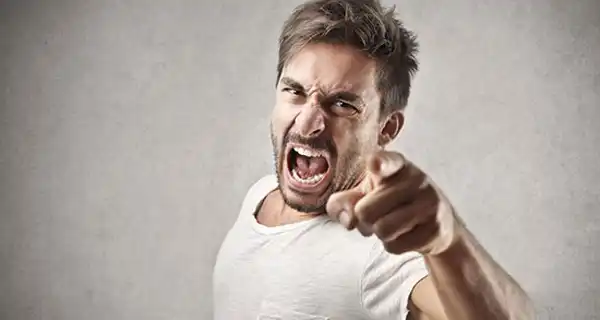 تعبیر خواب مرده عصبانی برای زن متاهل + برای مرد و زن متاهل و پسر و دختر مجرد