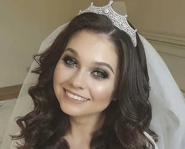 مدل عروس جدید سبک اروپایی با آرایش مات و تمرکز بر جزئیات ظریف چهره