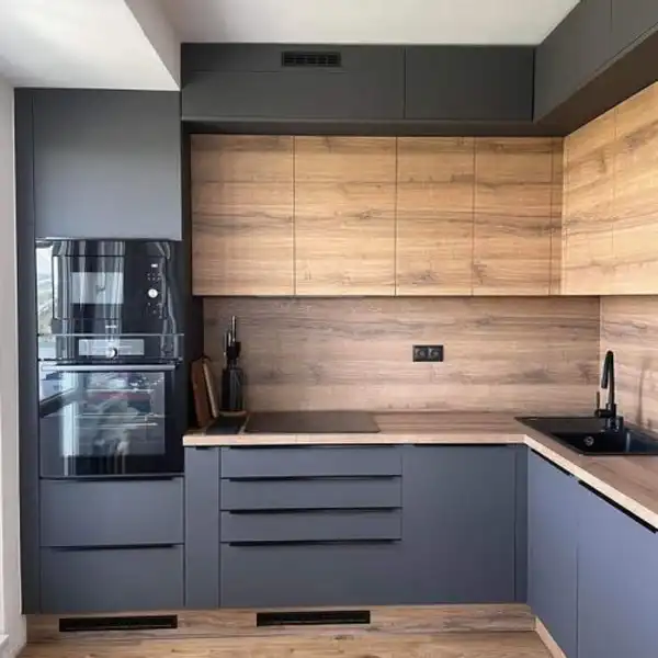 مدل کابینت ساده برای بزرگ نشان دادن فضای آشپزخانه به سبک مدرن و کلاسیک