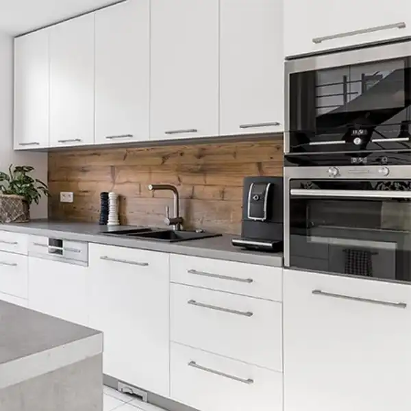 مدل کابینت ساده برای بزرگ نشان دادن فضای آشپزخانه به سبک مدرن و کلاسیک