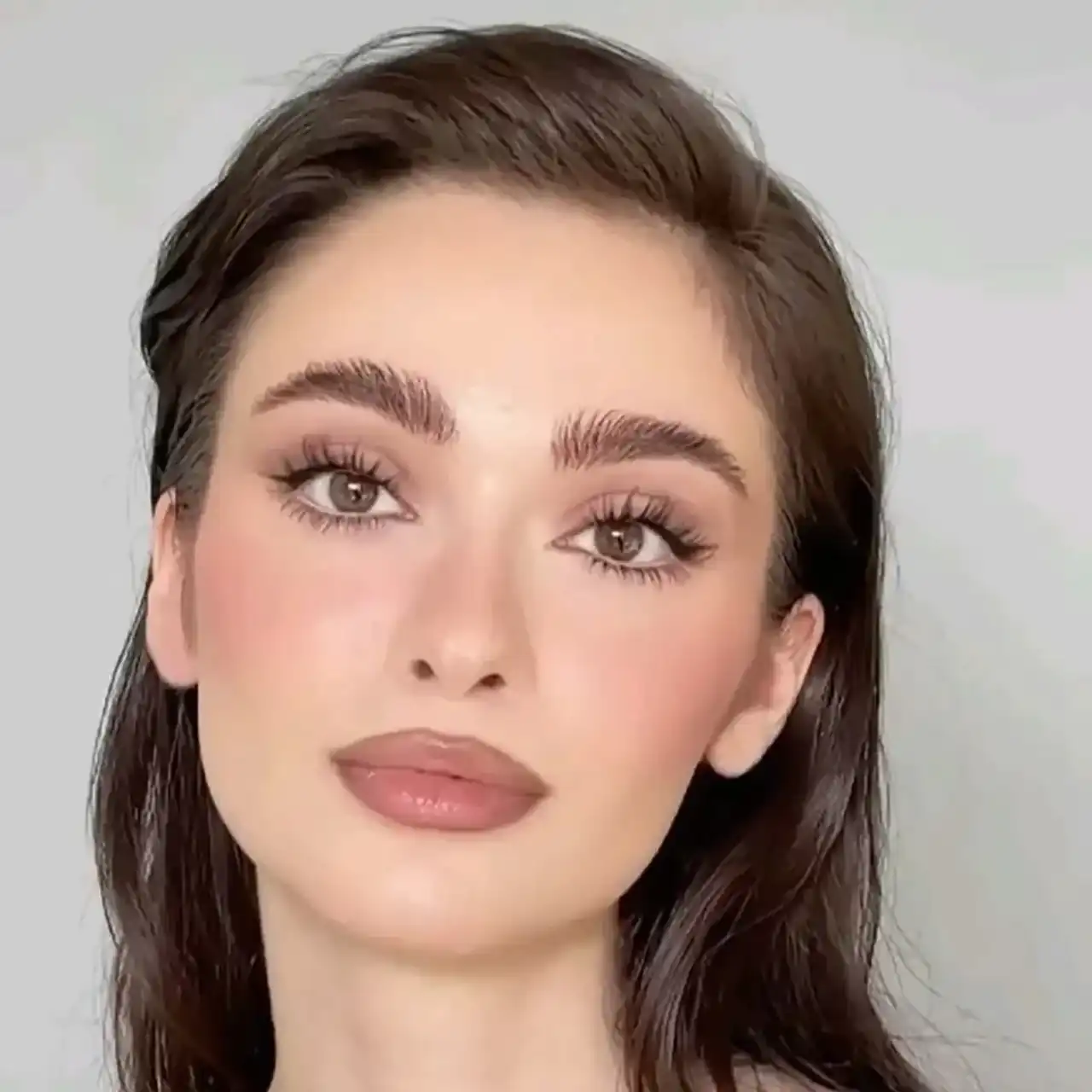 مدل آرایش صورت ساده + زیباترین و شیک ترین مدل های آرایش صورت ساده لاکچری