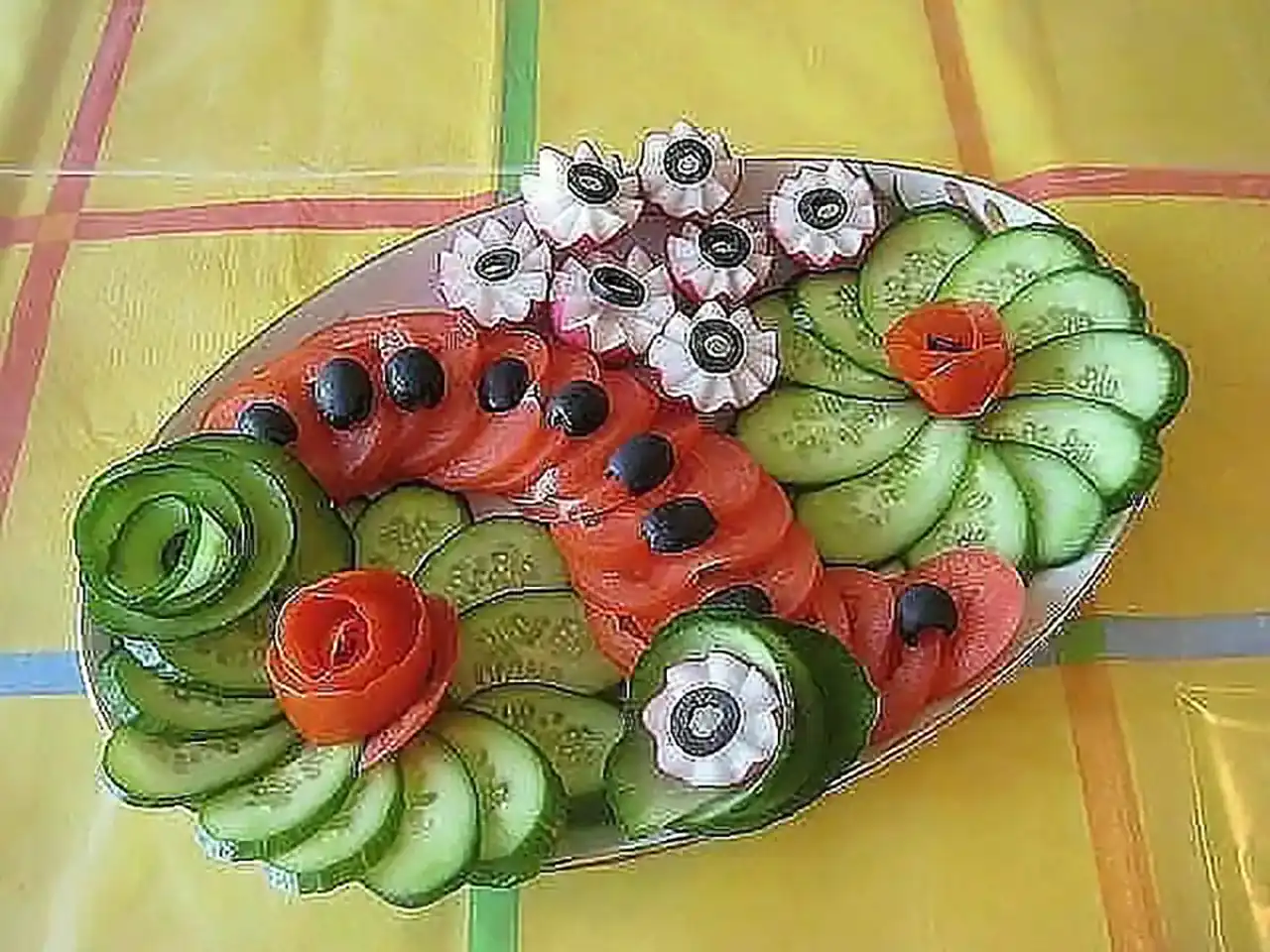 چند مدل سالاد مجلسی