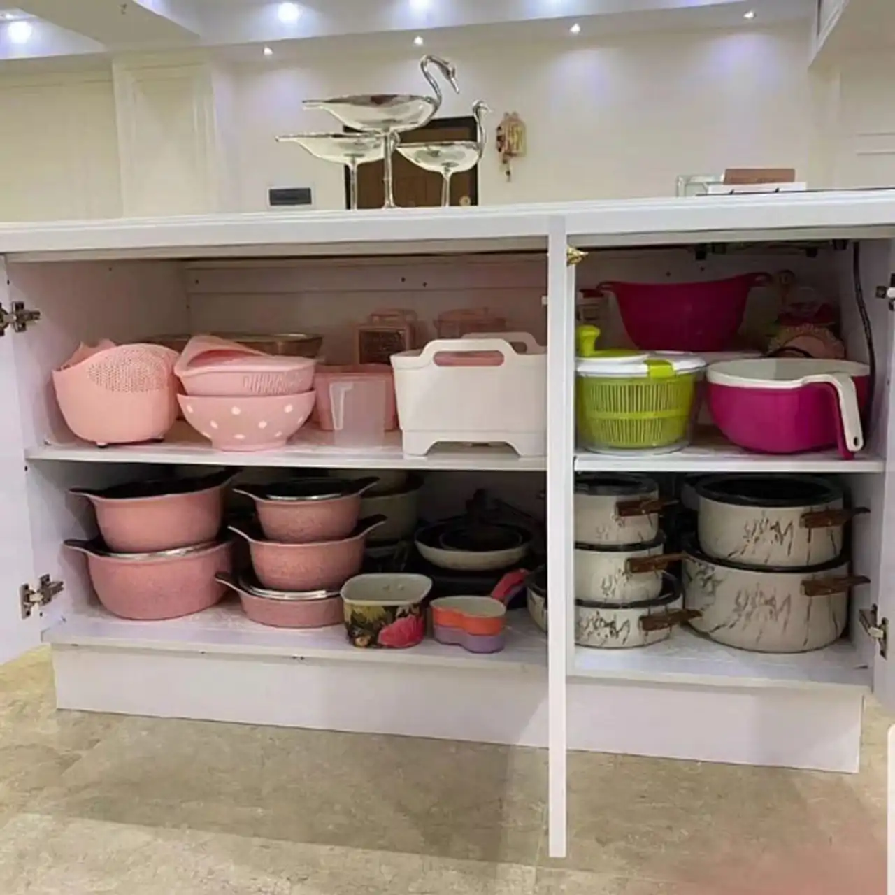 چیدمان داخل کابینت + ایده های جالب برای چیدمان داخل کابینت برای باز شدن فضا