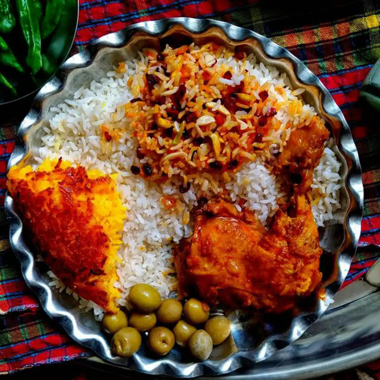 دیزاین زرشک پلو با مرغ + ایده های ساده و بسیار زیبا برای تزیین کردن زرشک پلو با مرغ مجلسی