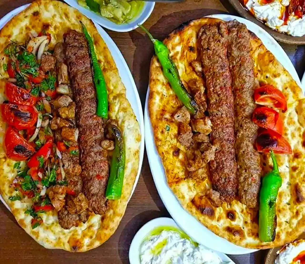 دیزاین رستورانی کباب کوبیده + ایده های جالب و راحت برای تزیین کردن کباب کوبیده با دورچین سبزیجات