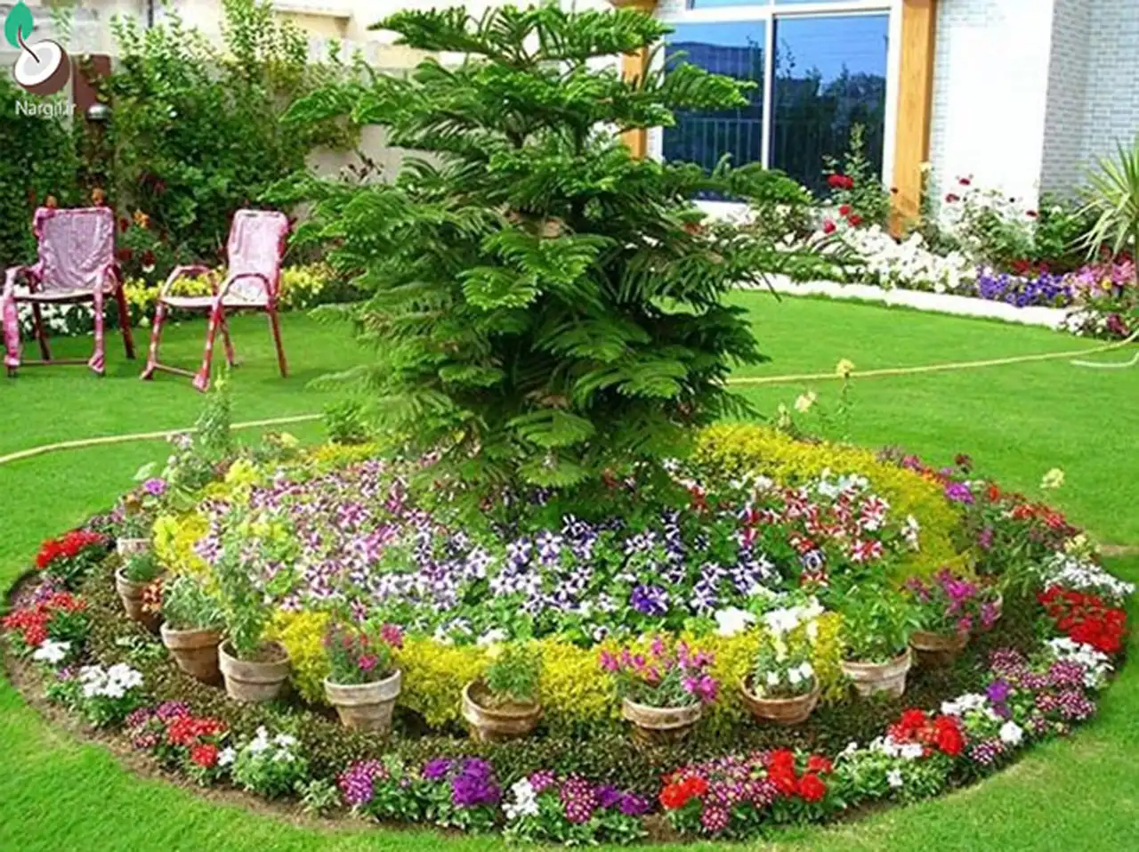 دیزاین حیاط با گل + جدیدترین طراحی باغچه و حیاط با گلهای زینتی بسیار زیبا