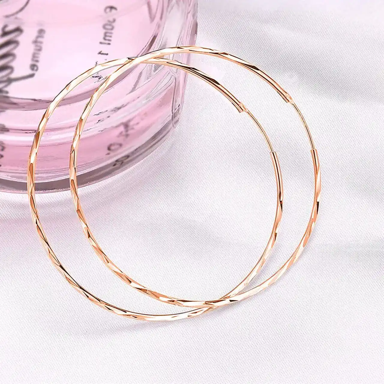 مدل گوشواره حلقه ای + زیباترین مدل های گوشواره حلقه ای خاص و لاکچری این روزها