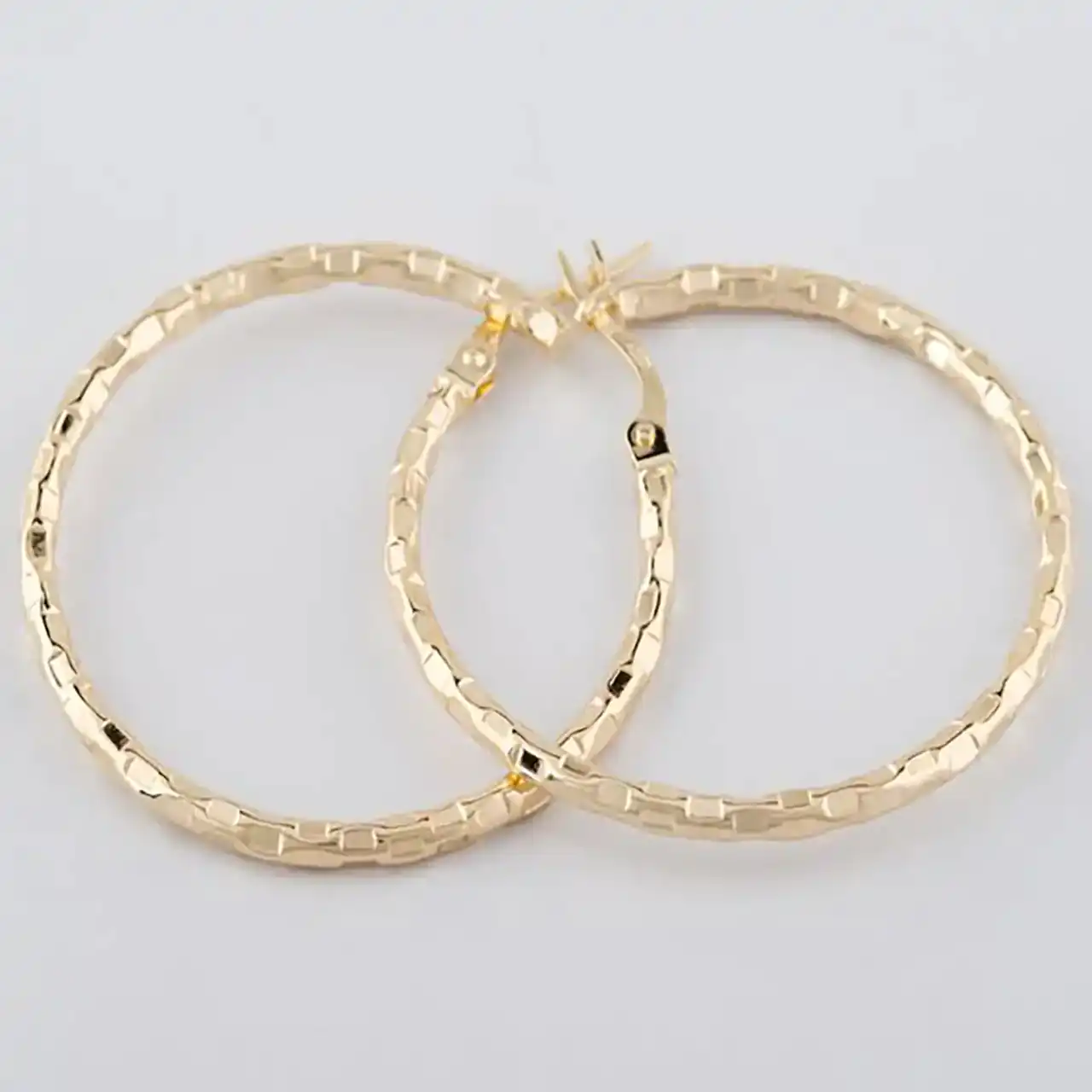 مدل گوشواره حلقه ای + زیباترین مدل های گوشواره حلقه ای خاص و لاکچری این روزها