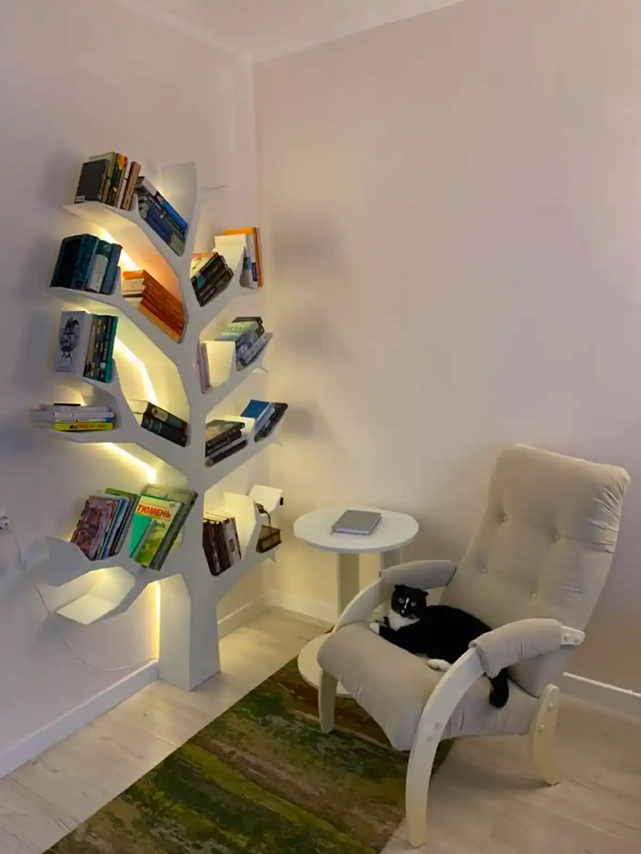 مدل کتابخانه جمع و جور + بهترین نمونه های کتابخانه برای فضای کوچک