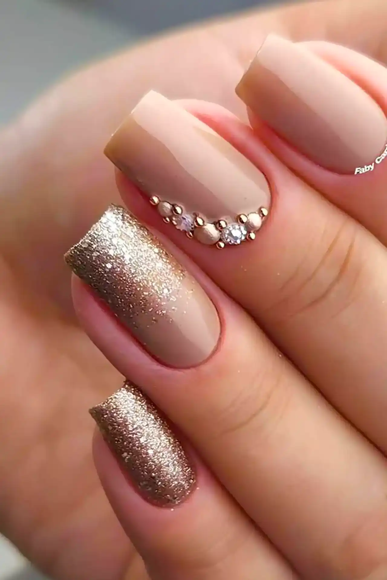 مدل لاک ژل + زیباترین مدل های لاک ژل بسیار زیبا و شیک و لاکچری ترند امسال