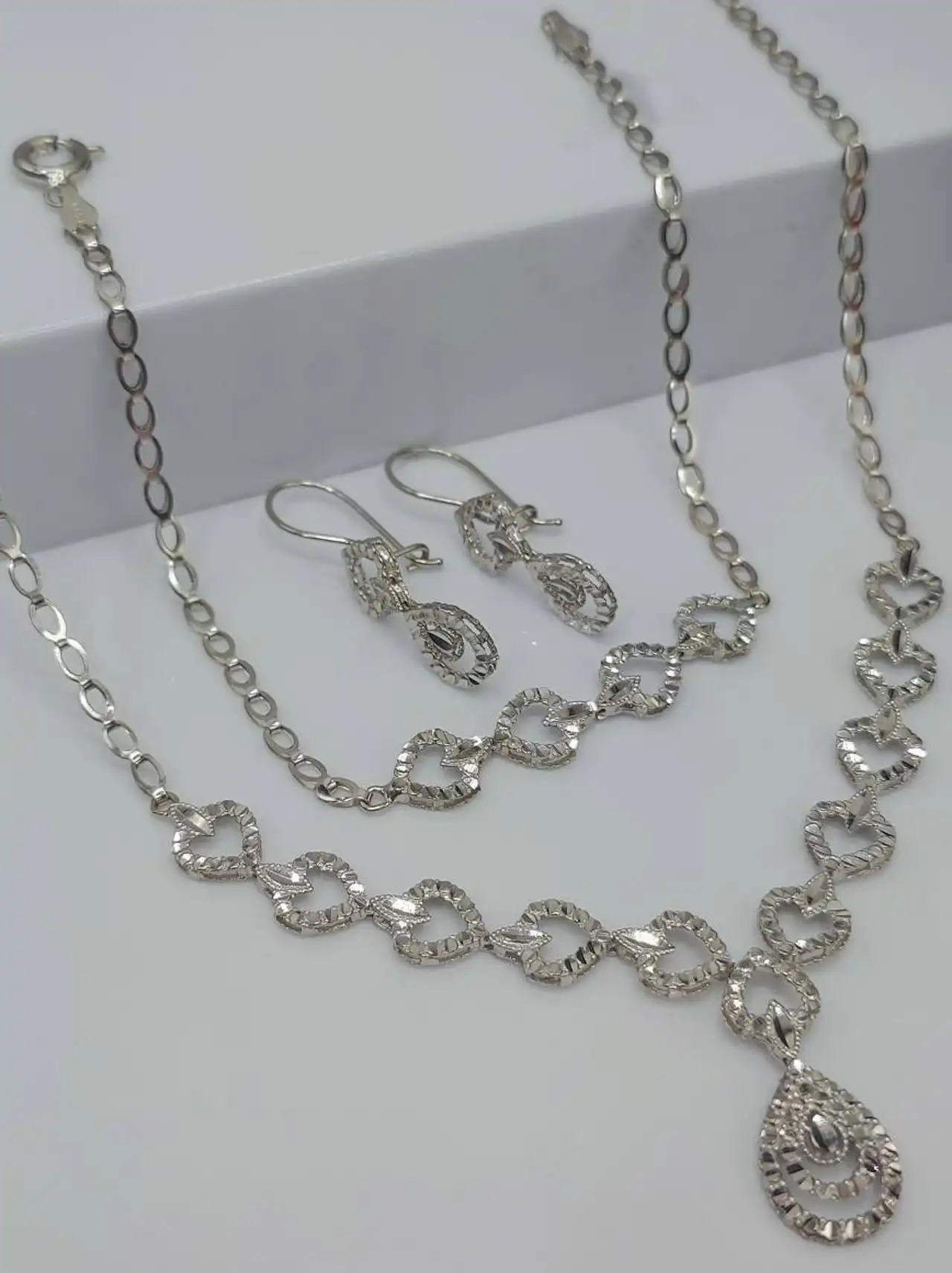 سرویس طلا درخشان و زیبا + شیک ترین ست سرویس طلا و جواهر انتخابی لوکس برای خانم های باکلاس