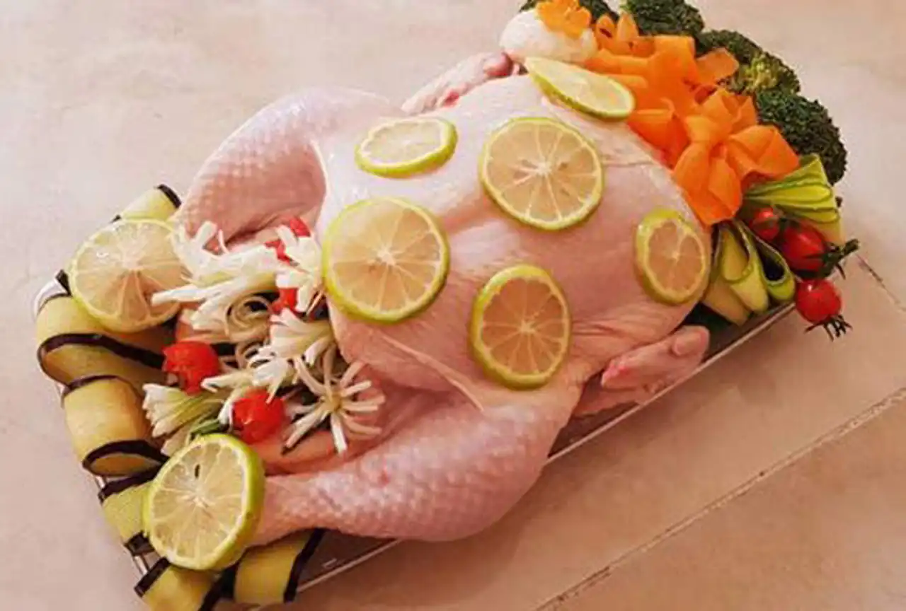 تزیین مرغ برای جهاز عروس + فقط ی ایرانی میتونه مرغ رو اینطوری تزیین کنه
