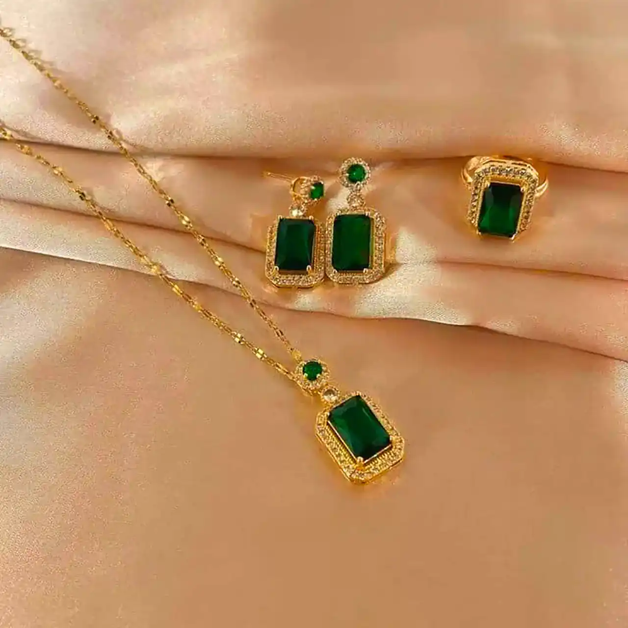 اکسسوری ترند ۲۰۲۵ + زیباترین مدل های اکسسوری ترند ۲۰۲۵ بسیار لاکچری