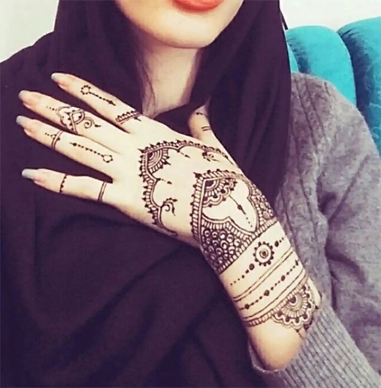 عکس مدل حنا + 15 تا از بهترین مدل های ساده و شیک را اینجا ببینید