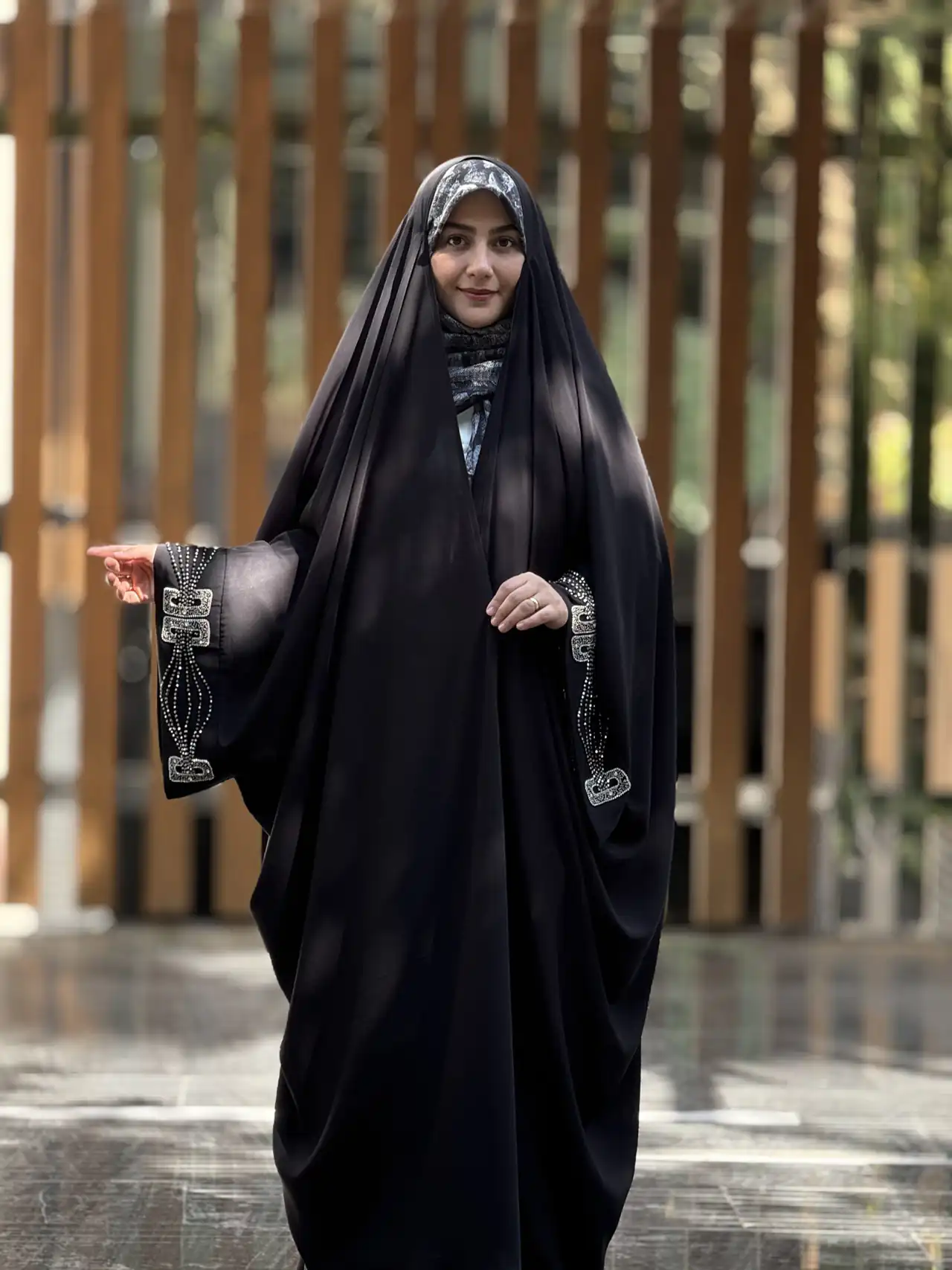انواع مدل چادر مشکی + زیباترین مدل های چادر مشکی ترند امسال بسیار شیک و لاکچری