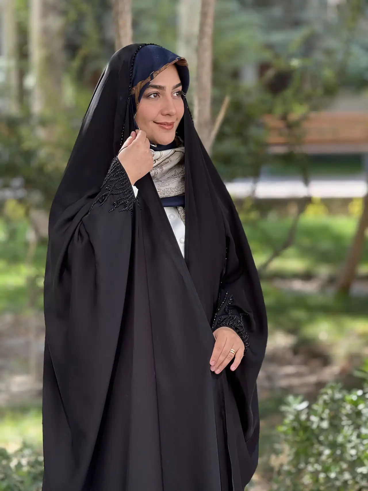 انواع مدل چادر مشکی + زیباترین مدل های چادر مشکی ترند امسال بسیار شیک و لاکچری