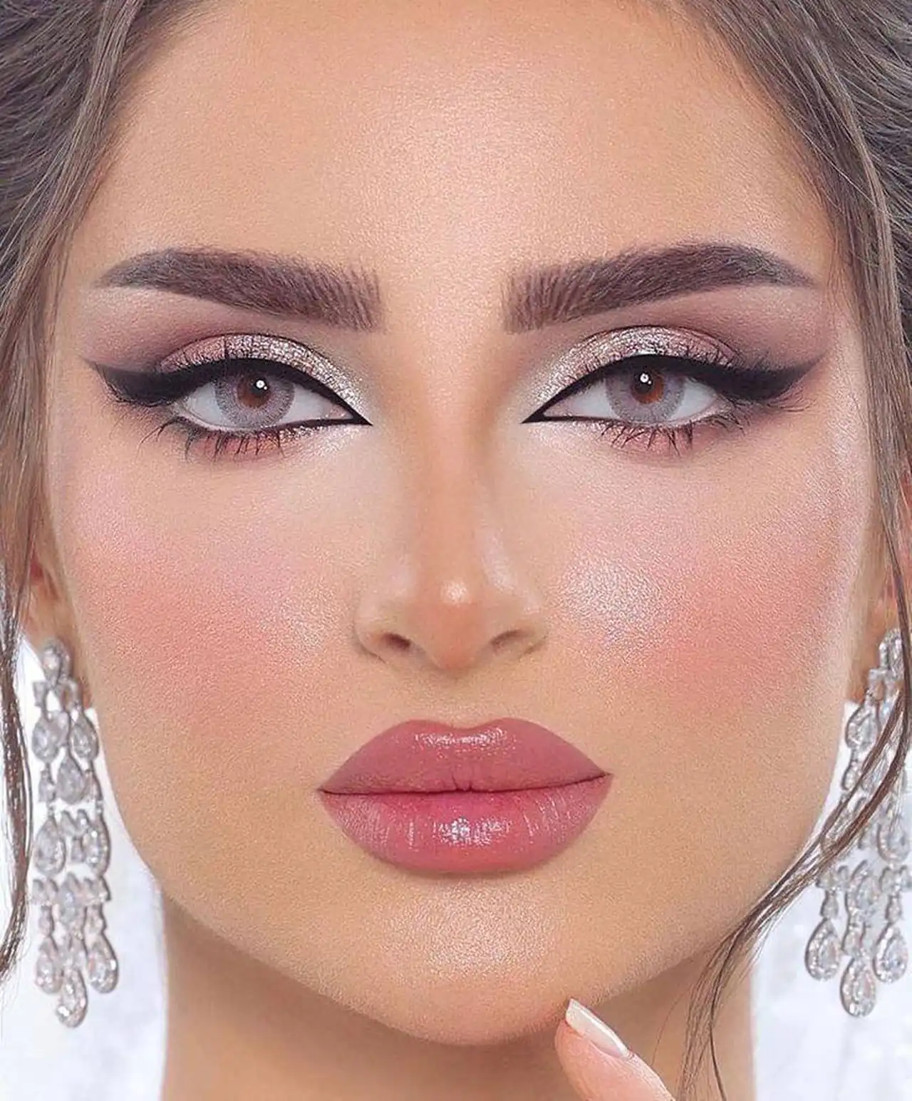 به روزترین مدل آرایش صورت + زیباترین مدل های آرایش صورت بسیار شیک و لاکچری