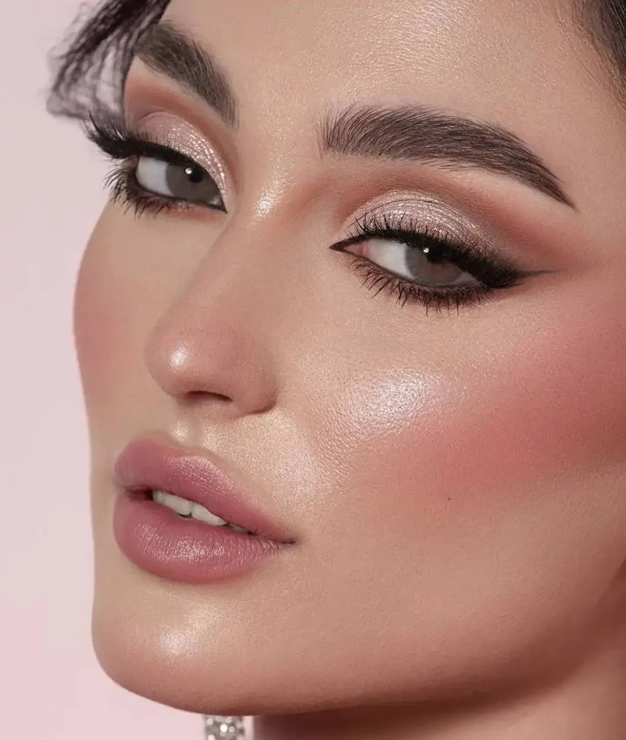 مدل عروس جدید + زیباترین مدل های عروس جدید با میکاپ و لباس فوق العاده