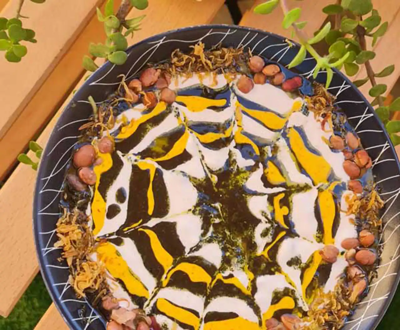 تزیین آش رشته شب یلدا + زیباترین دیزاین ها برای تزیین آش رشته شب یلدای امسال