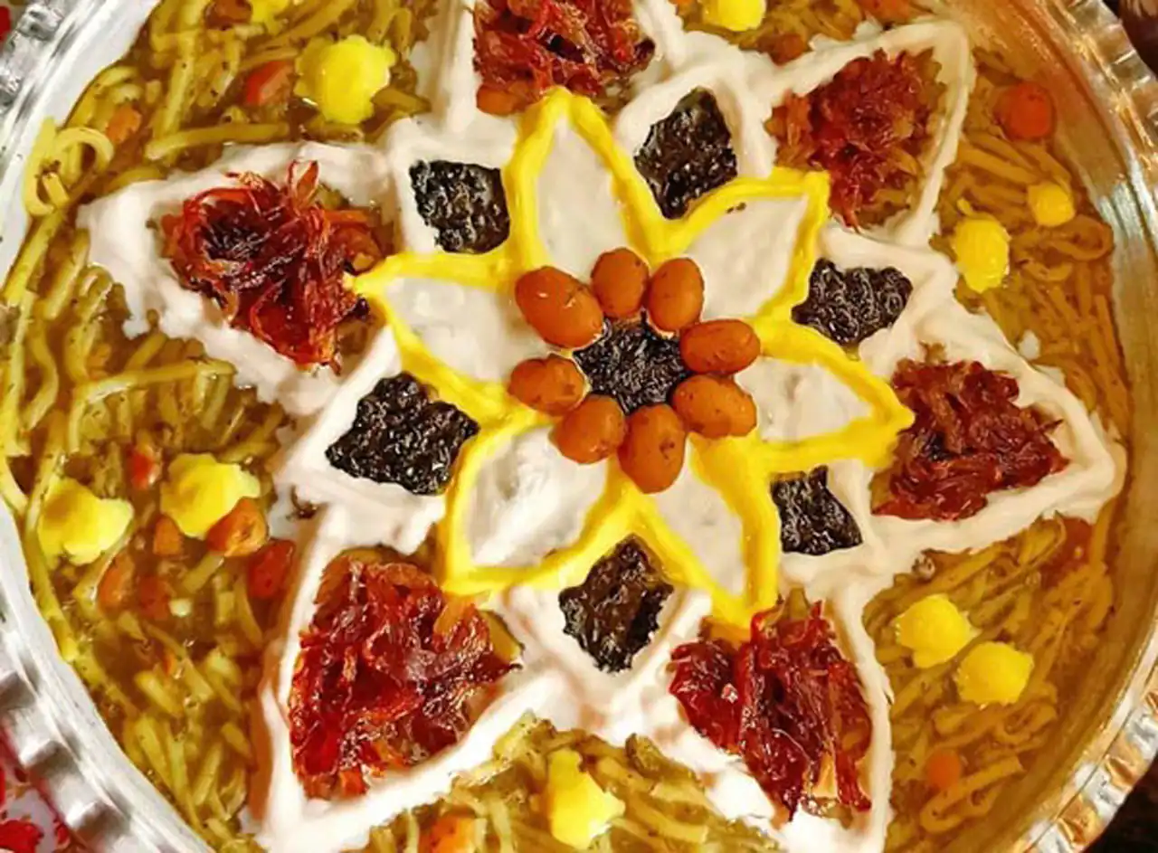 تزیین آش رشته شب یلدا + زیباترین دیزاین ها برای تزیین آش رشته شب یلدای امسال