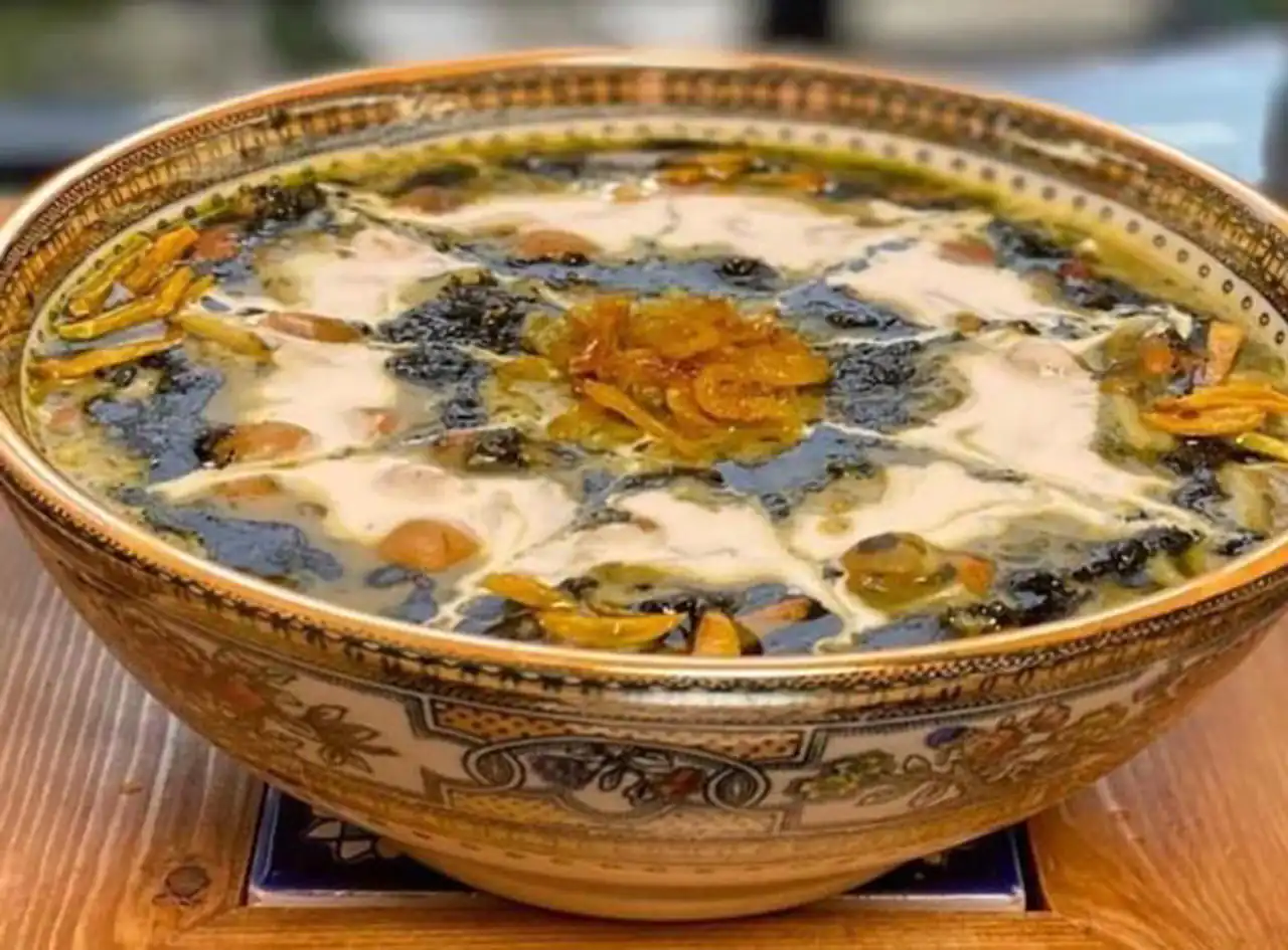 تزیین آش رشته شب یلدا + زیباترین دیزاین ها برای تزیین آش رشته شب یلدای امسال