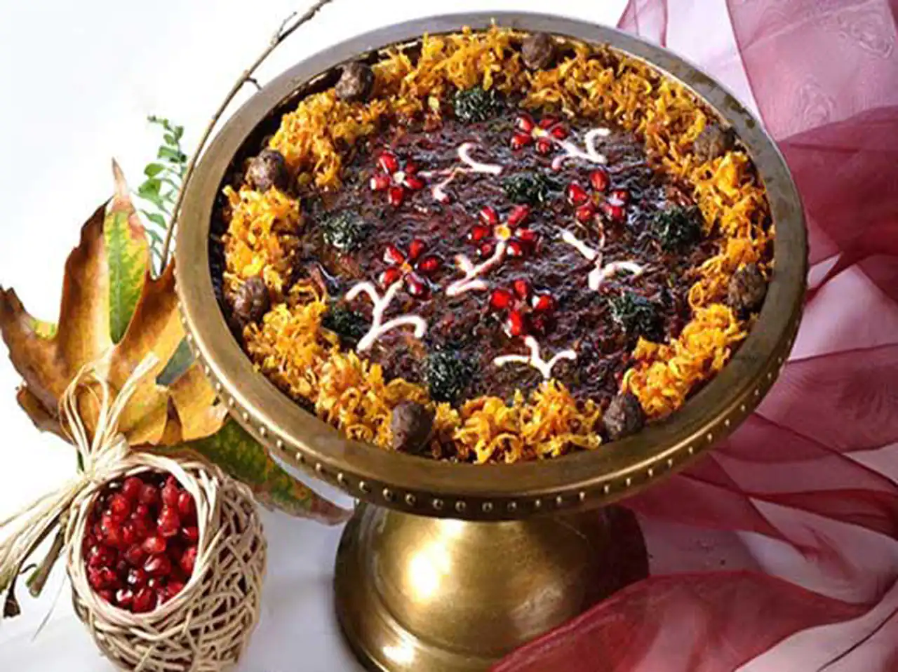 تزیین آش رشته شب یلدا + زیباترین دیزاین ها برای تزیین آش رشته شب یلدای امسال