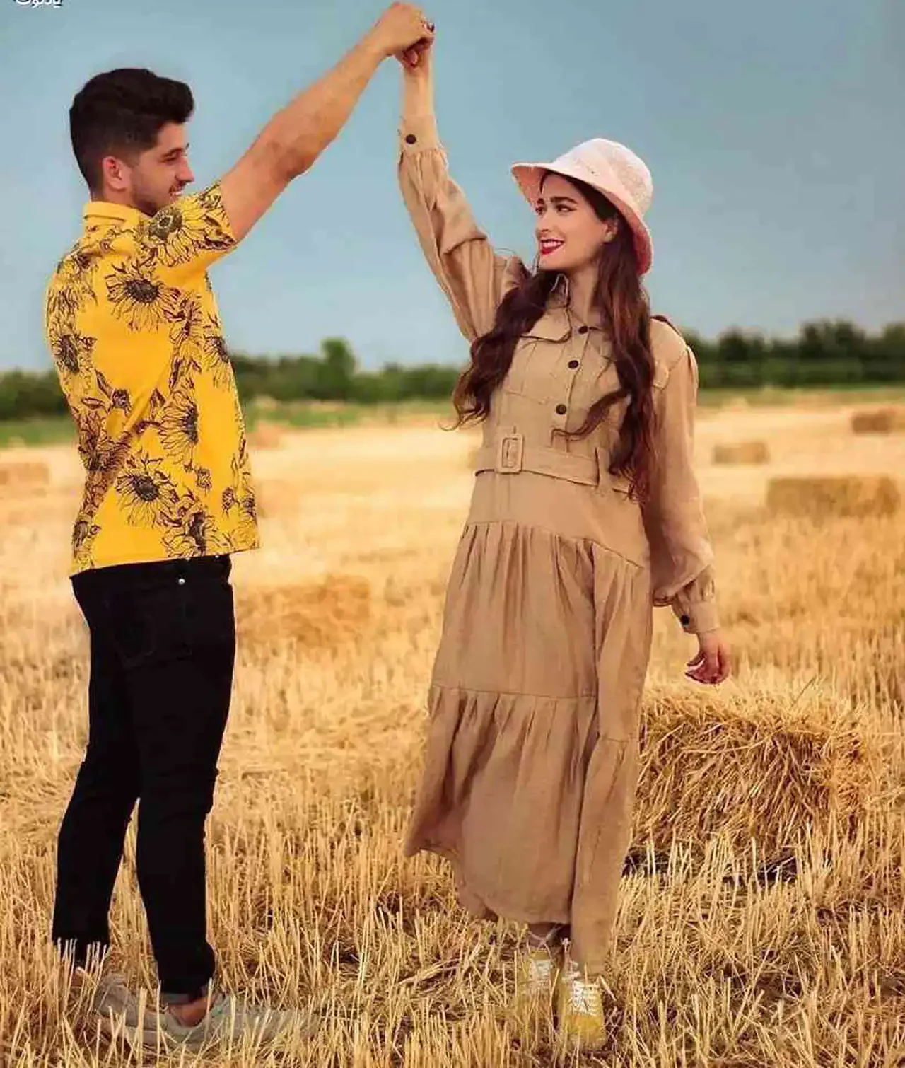 مدل عکس گرفتن دونفره + زیباترین مدل های عکس گرفتن دونفره بسیار شیک و جالب