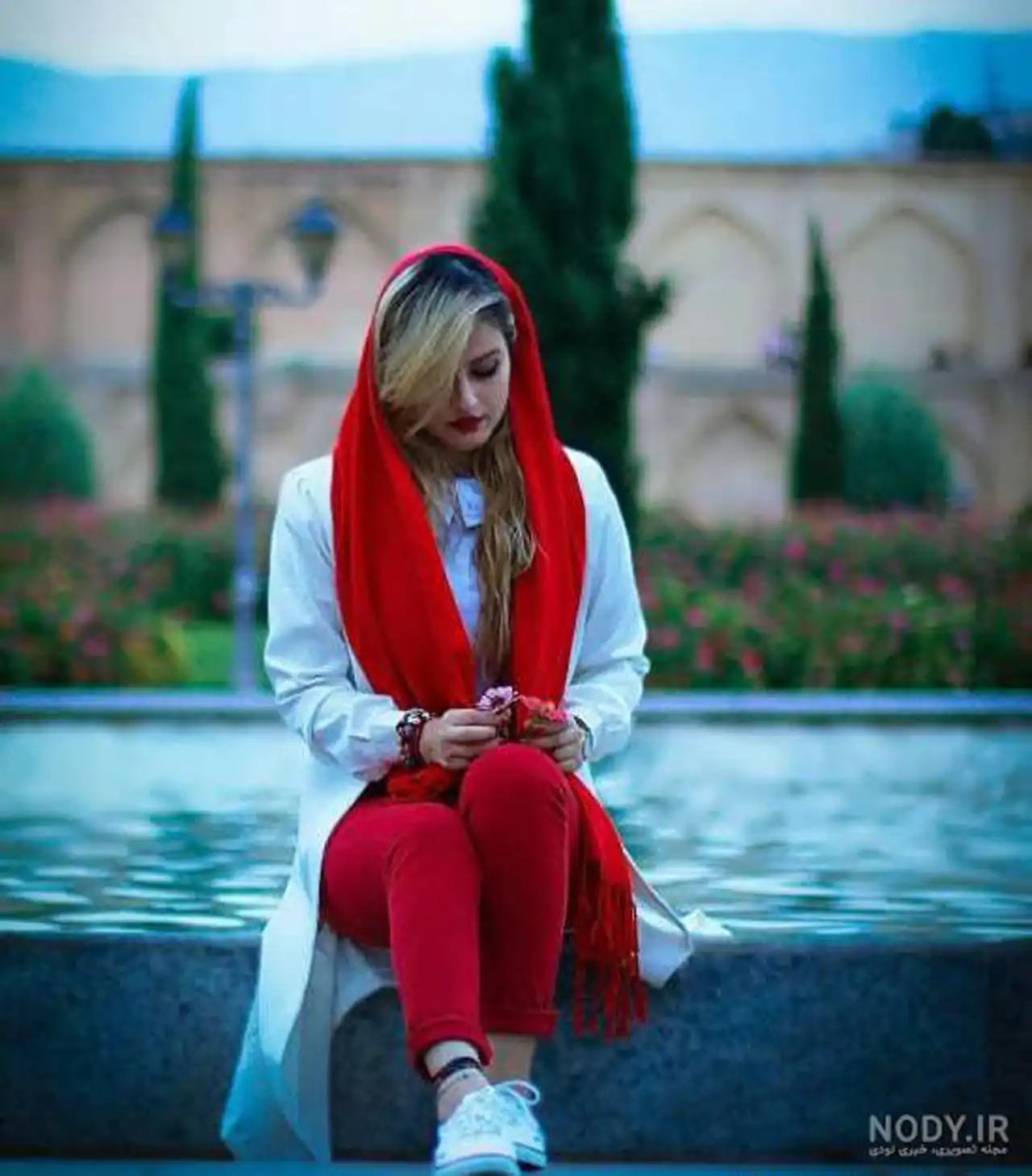 مدل عکس گرفتن دخترانه + زیباترین ژست ها برای مدل عکس گرفتن دخترانه امسال