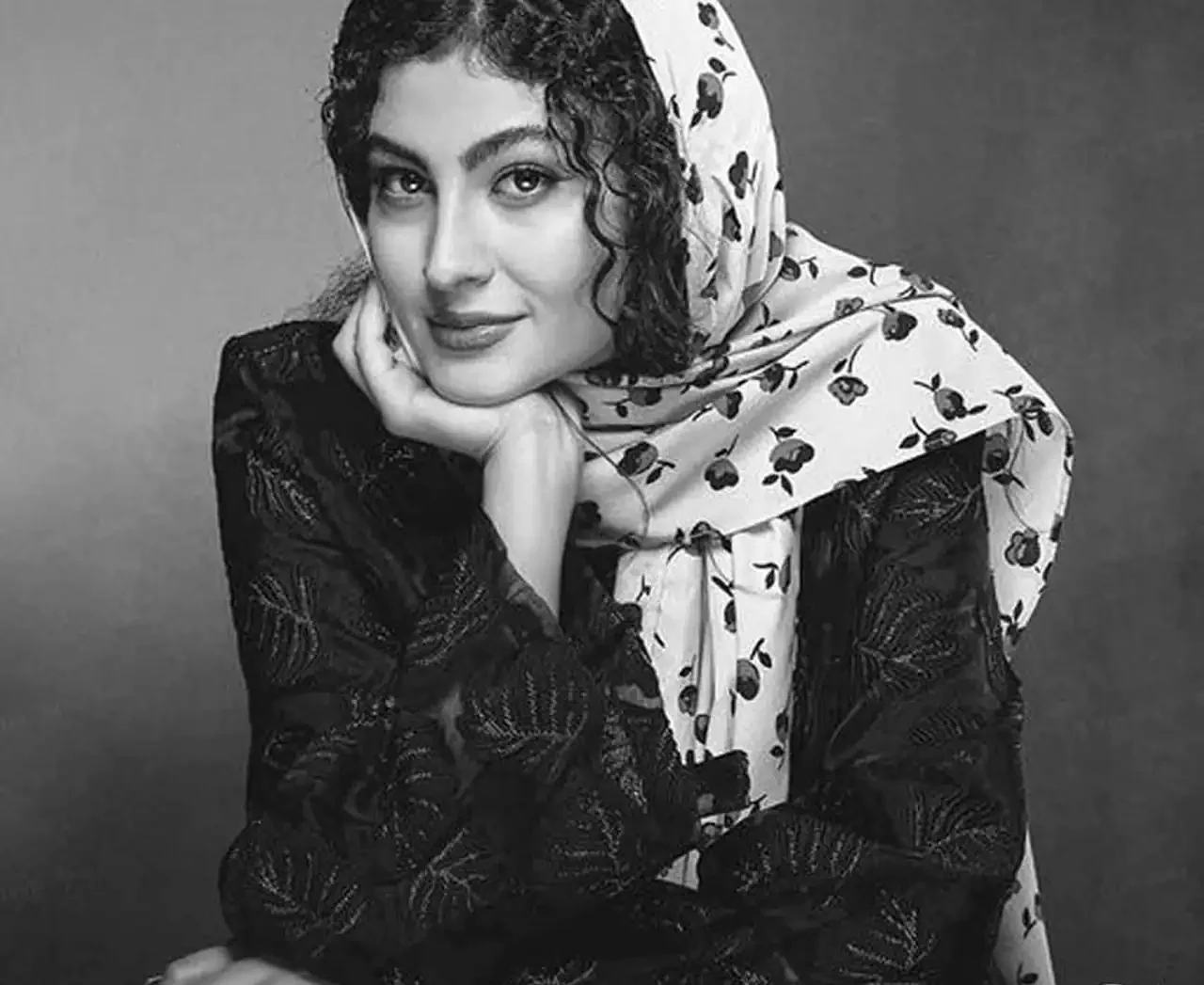 مدل عکس گرفتن دخترانه + زیباترین ژست ها برای مدل عکس گرفتن دخترانه امسال