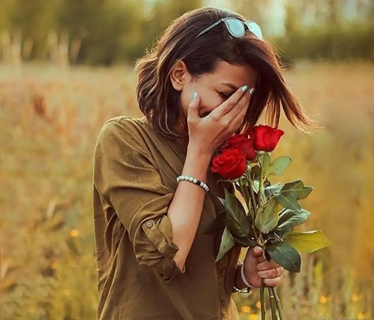 مدل عکس گرفتن برای پروفایل + زیباترین مدل های عکس گرفتن برای پروفایل اینستا