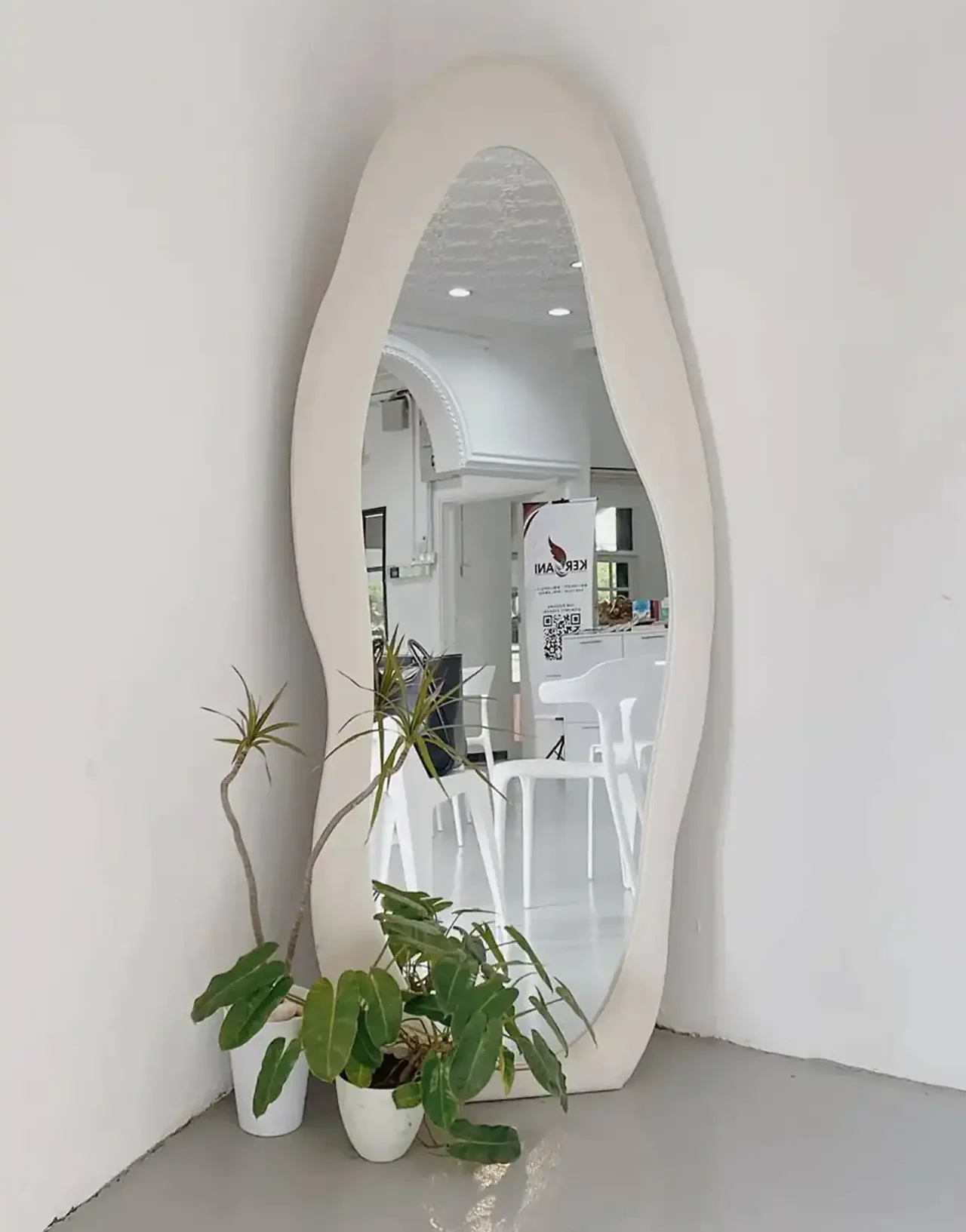 مدل آینه ایستاده برای پذیرایی + زیباترین مدل های آینه ایستاده برای پذیرایی ترند امسال