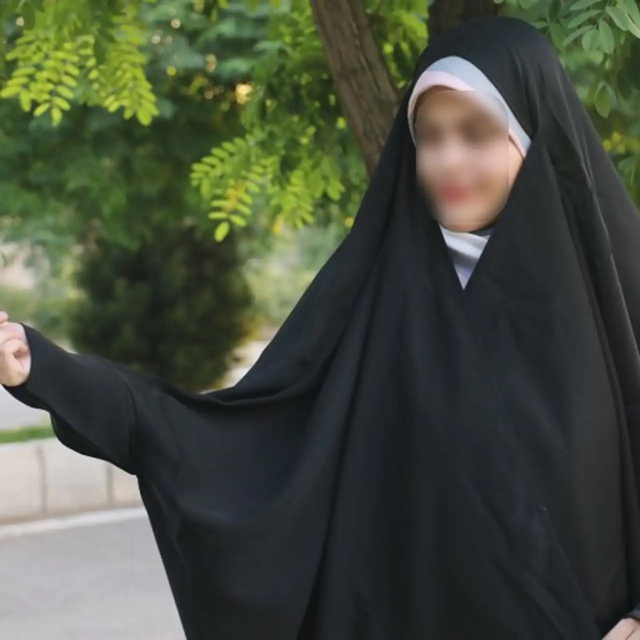 مدل چادر مشکی جدید + زیباترین مدل های چادر مشکی جدید و ترند امسال