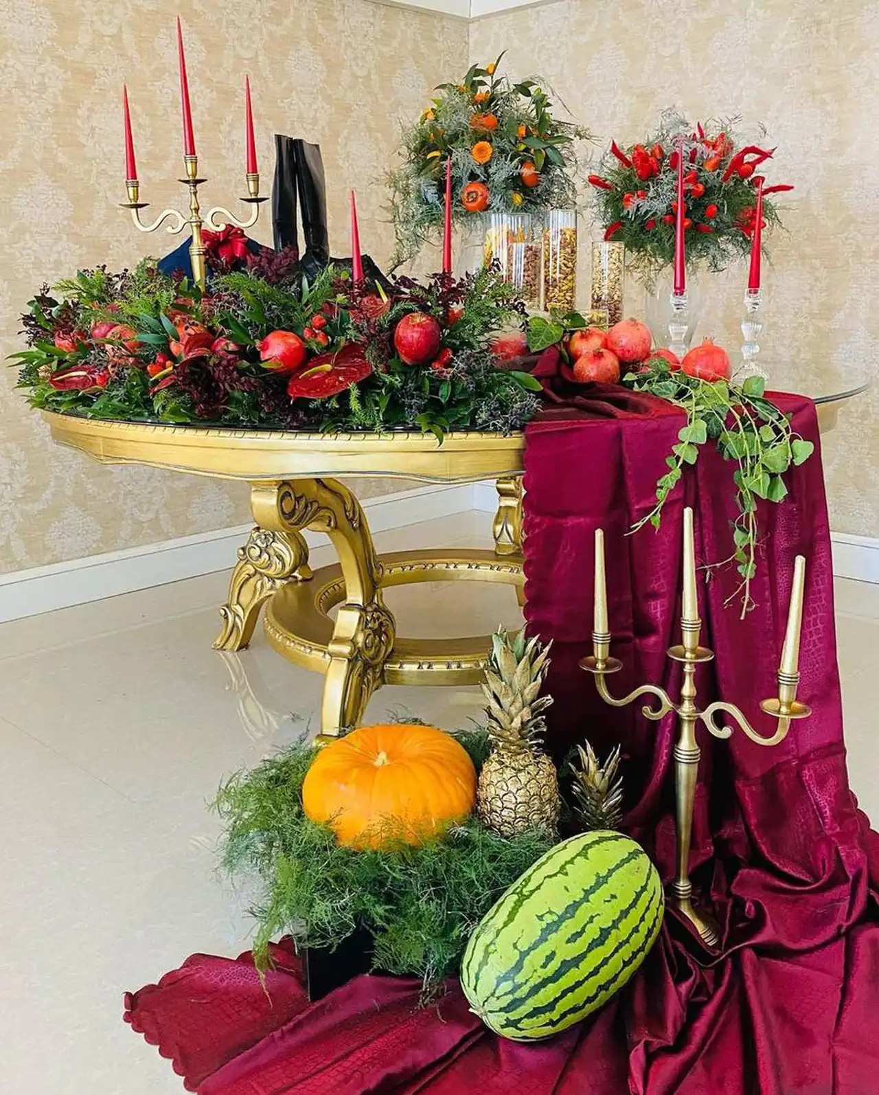 مدل چیدن میز شب یلدا  + زیباترین دیزاین برای چیدن میز شب یلدا امسال