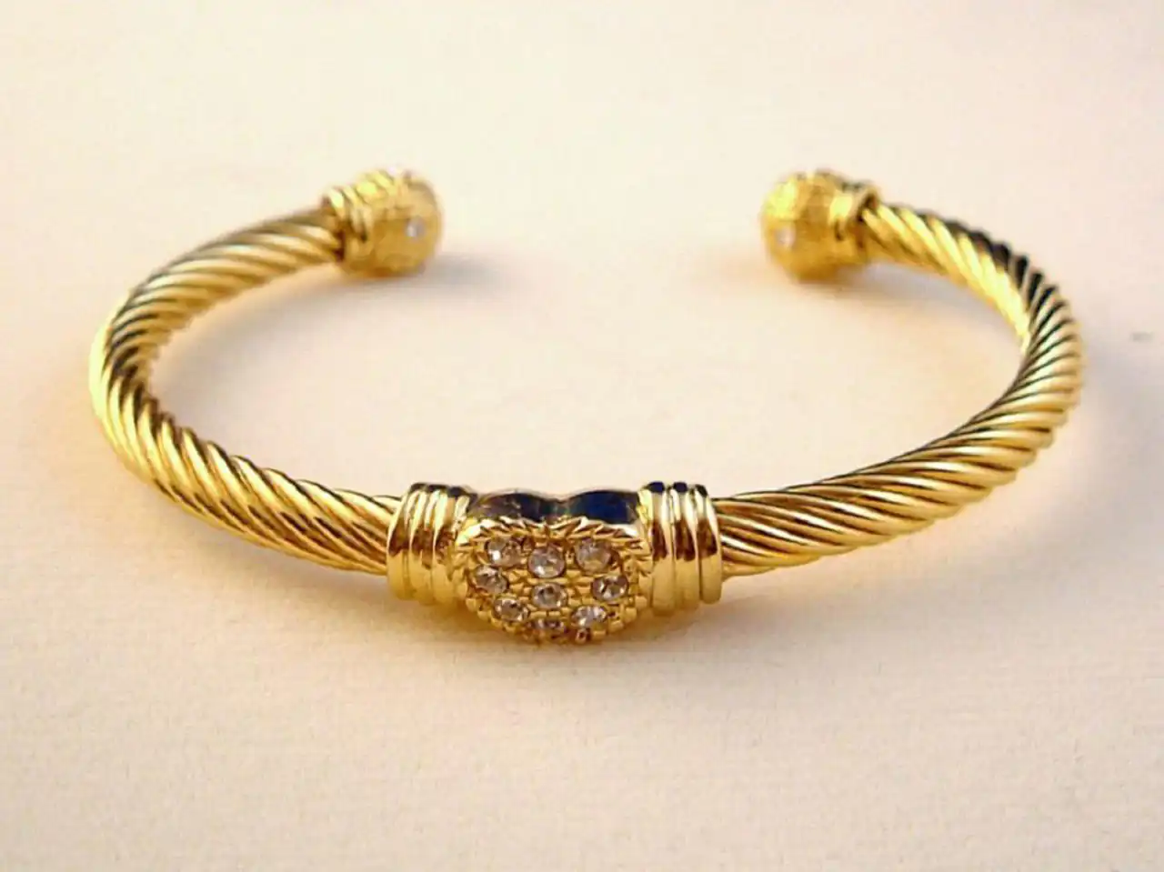 مدل دستبند طلا زنانه + زیباترین مدل های دستبند طلا زنانه بسیار شیک و لاکچری